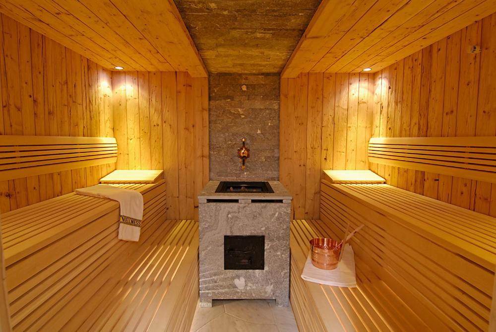 Hotel Talblick Ortisei Bagian luar foto
