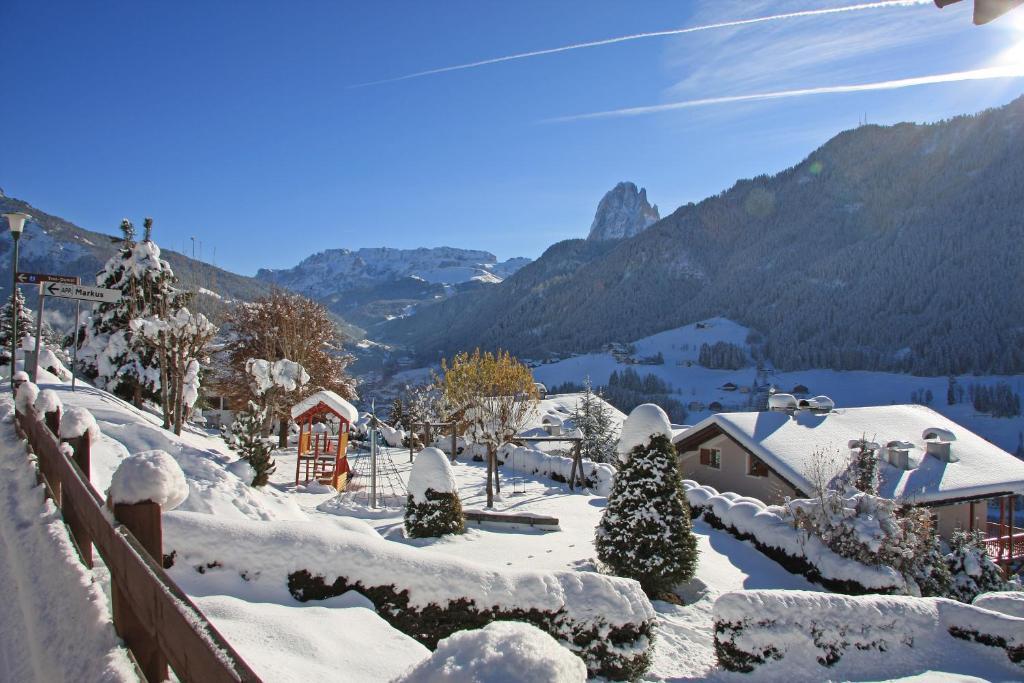 Hotel Talblick Ortisei Bagian luar foto