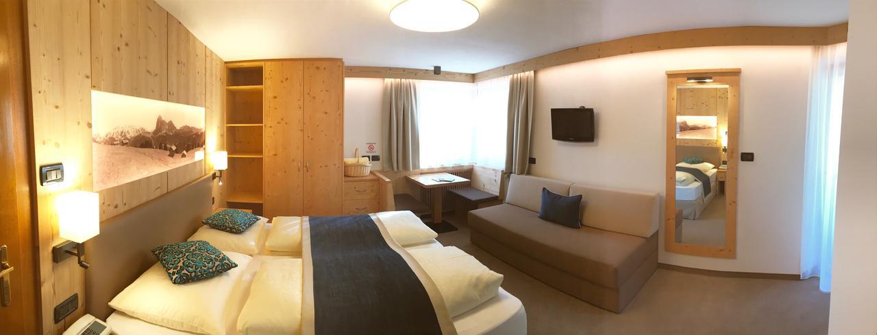 Hotel Talblick Ortisei Bagian luar foto
